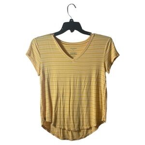 Arizona Jean Company Yellow Striped t-shirt